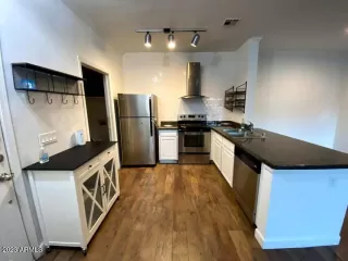 Photo #3: 6563981 Listing