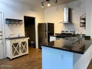 Photo #5: 6563981 Listing