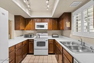 Photo #4: 6564049 Listing