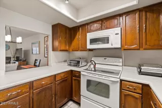 Photo #5: 6564049 Listing