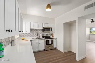 Photo #2: 6564163 Listing