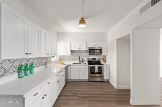 Photo #5: 6564163 Listing