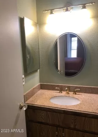 Photo #5: 6564341 Listing