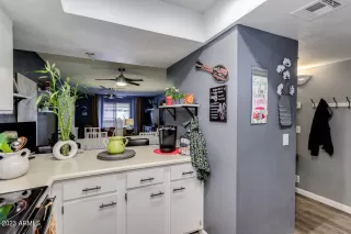 Photo #3: 6564535 Listing 