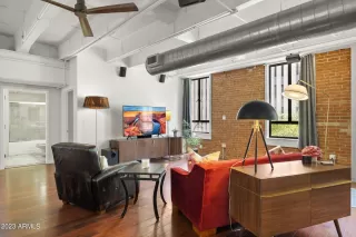 Photo #2: 6564542 Listing