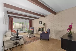 Photo #2: 6564656 Listing