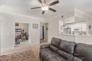 Photo #5: 6564861 Listing