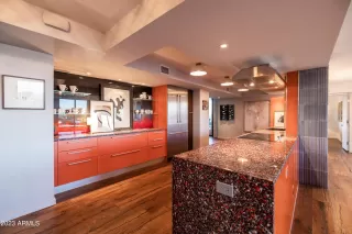 Photo #2: 6564913 Listing 