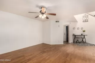 Photo #6: 6564950 Listing