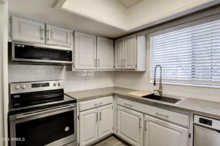 Photo #4: 6565056 Listing 