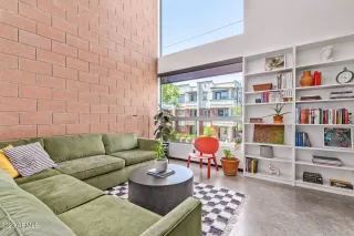 Photo #2: 6565309 Listing