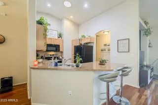 Photo #5: 6565321 Listing 