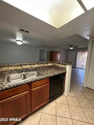 Photo #6: 6565466 Listing 