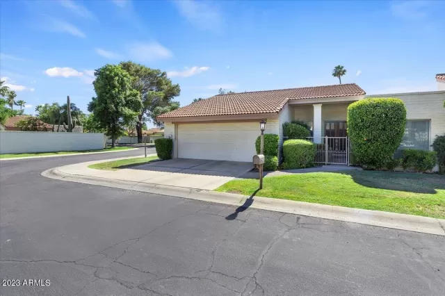 MLS: 6565555 Condo For Sale