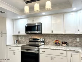 Photo #2: 6565695 Listing