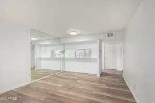 Photo #4: 6565742 Listing