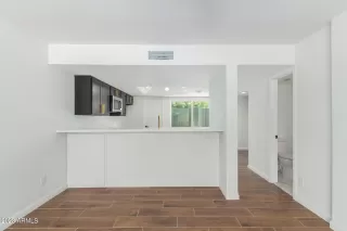 Photo #4: 6565755 Listing