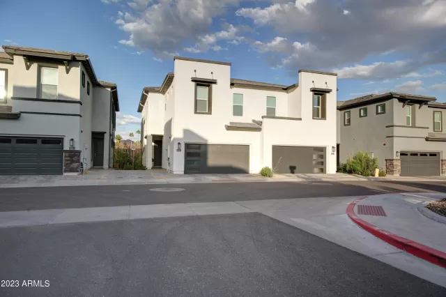 MLS: 6565767 Condo For Sale