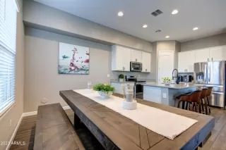 Photo #6: 6565767 Listing