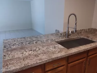 Photo #5: 6565884 Listing 