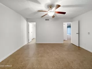 Photo #4: 6565890 Listing