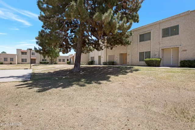 MLS: 6565948 Condo For Sale