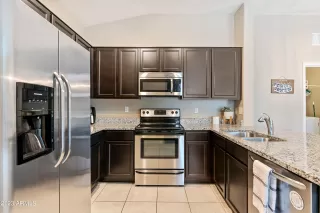 Photo #4: 6566061 Listing