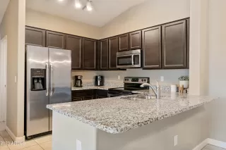 Photo #5: 6566061 Listing