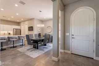 Photo #5: 6566251 Listing