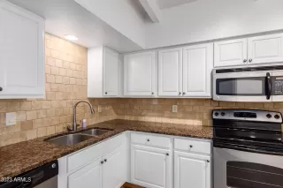 Photo #1: 6566684 Listing 