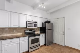 Photo #2: 6566684 Listing 