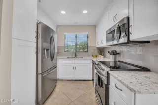 Photo #5: 6567075 Listing 