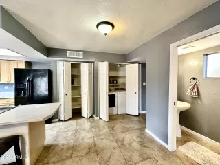 Photo #5: 6567125 Listing