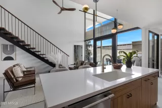 Photo #2: 6567161 Listing 