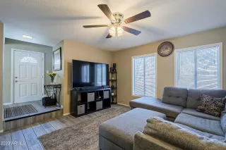 Photo #4: 6567429 Listing