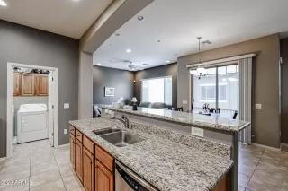 Photo #5: 6567615 Listing