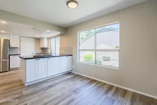 Photo #4: 6567820 Listing