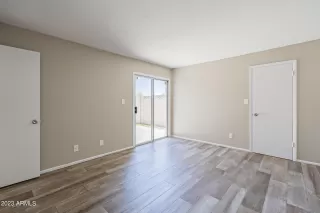 Photo #6: 6567820 Listing