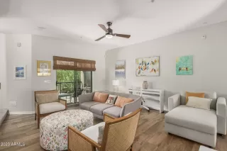 Photo #4: 6567988 Listing