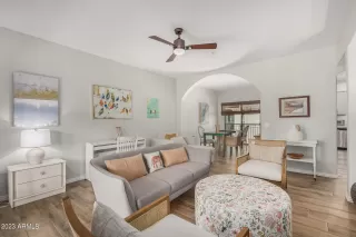 Photo #5: 6567988 Listing