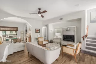 Photo #6: 6567988 Listing