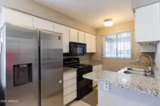 Photo #4: 6568015 Listing 