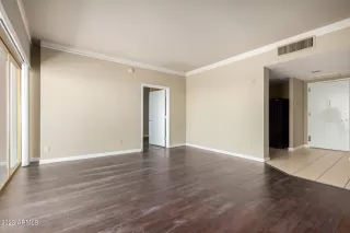 Photo #3: 6568023 Listing