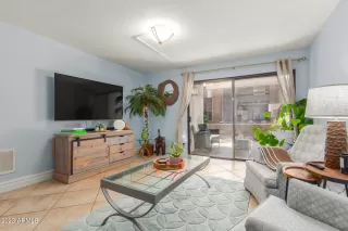 Photo #3: 6568276 Listing 