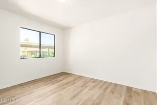 Photo #6: 6568533 Listing