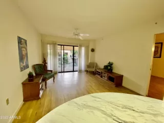 Photo #5: 6568540 Listing