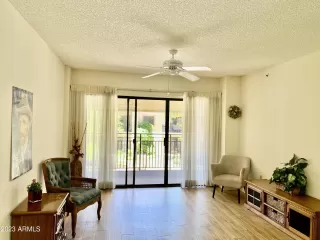 Photo #6: 6568540 Listing