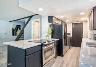 Photo #4: 6568570 Listing 