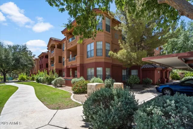 MLS: 6568596 Condo For Sale