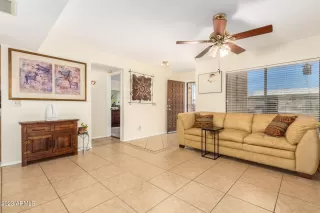 Photo #5: 6568701 Listing